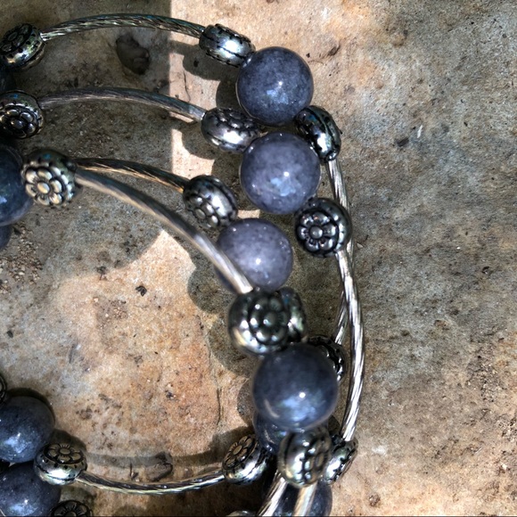 💓10mm Gray Granite Bracelet with Accent Beads💓 - Picture 3 of 5